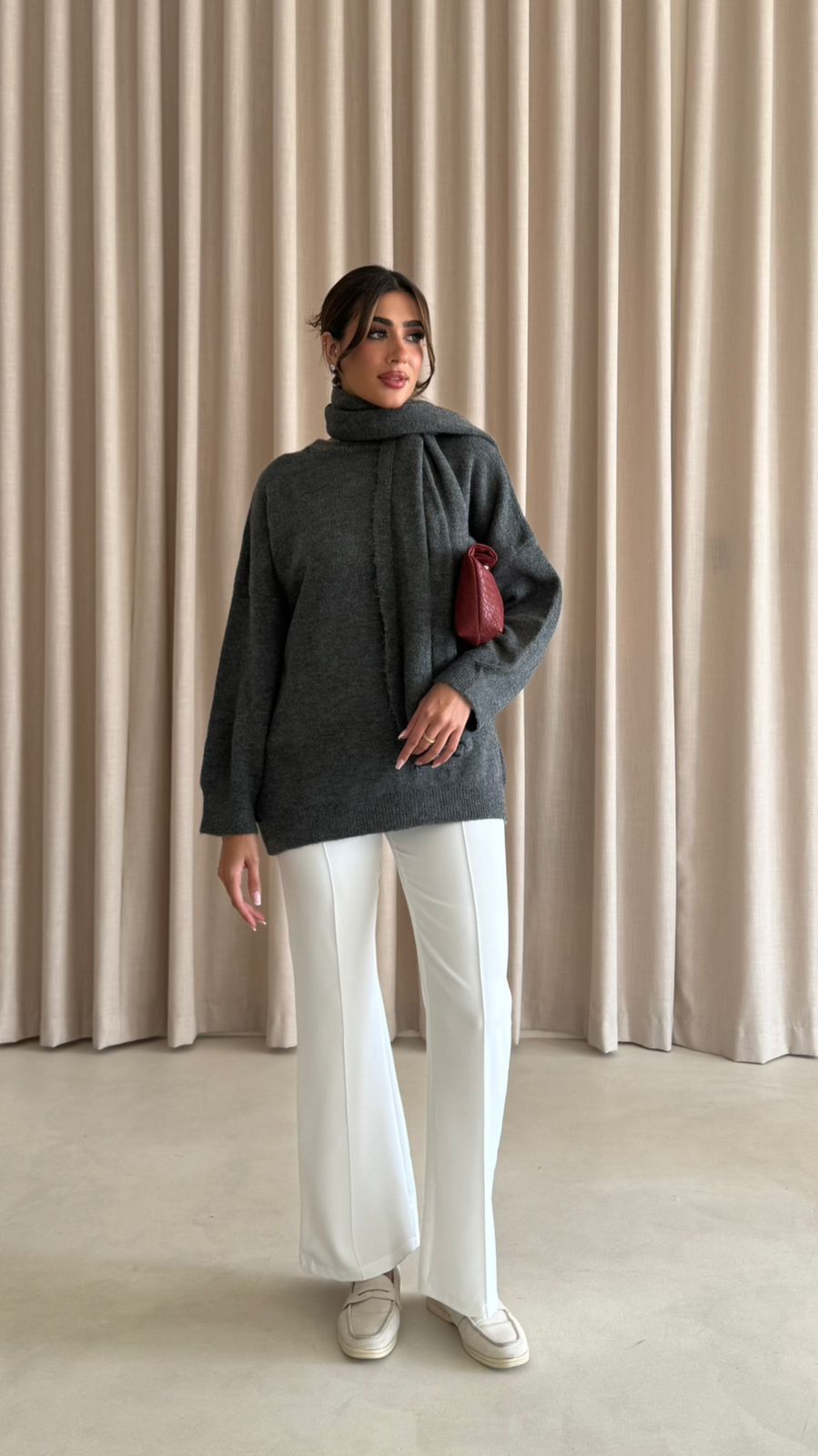 SCARF SWEATER E-25-811 - HANGER