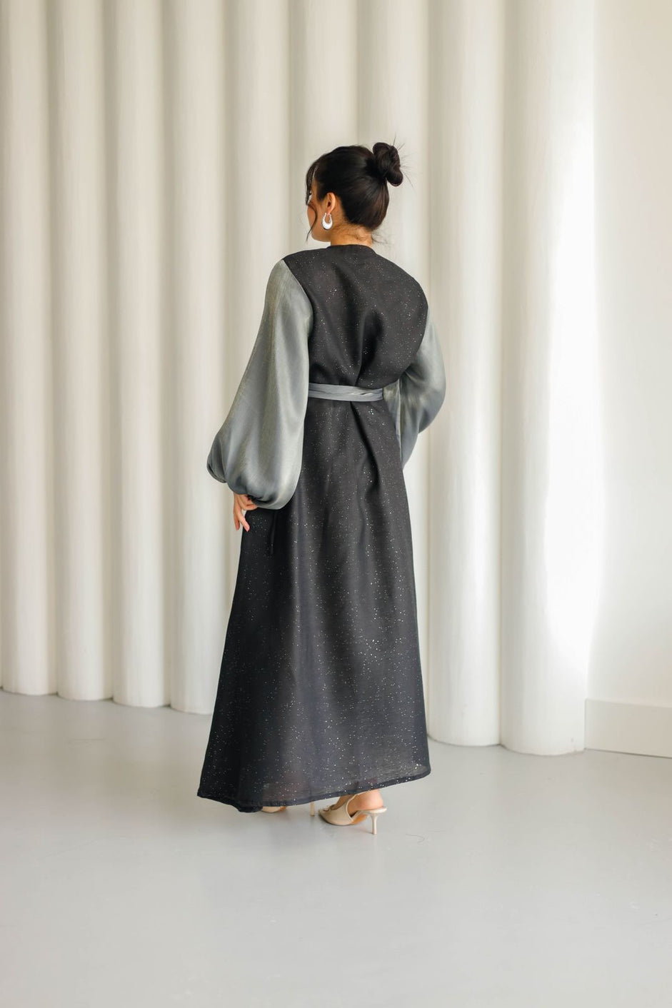 Kuwaiti dress F 879