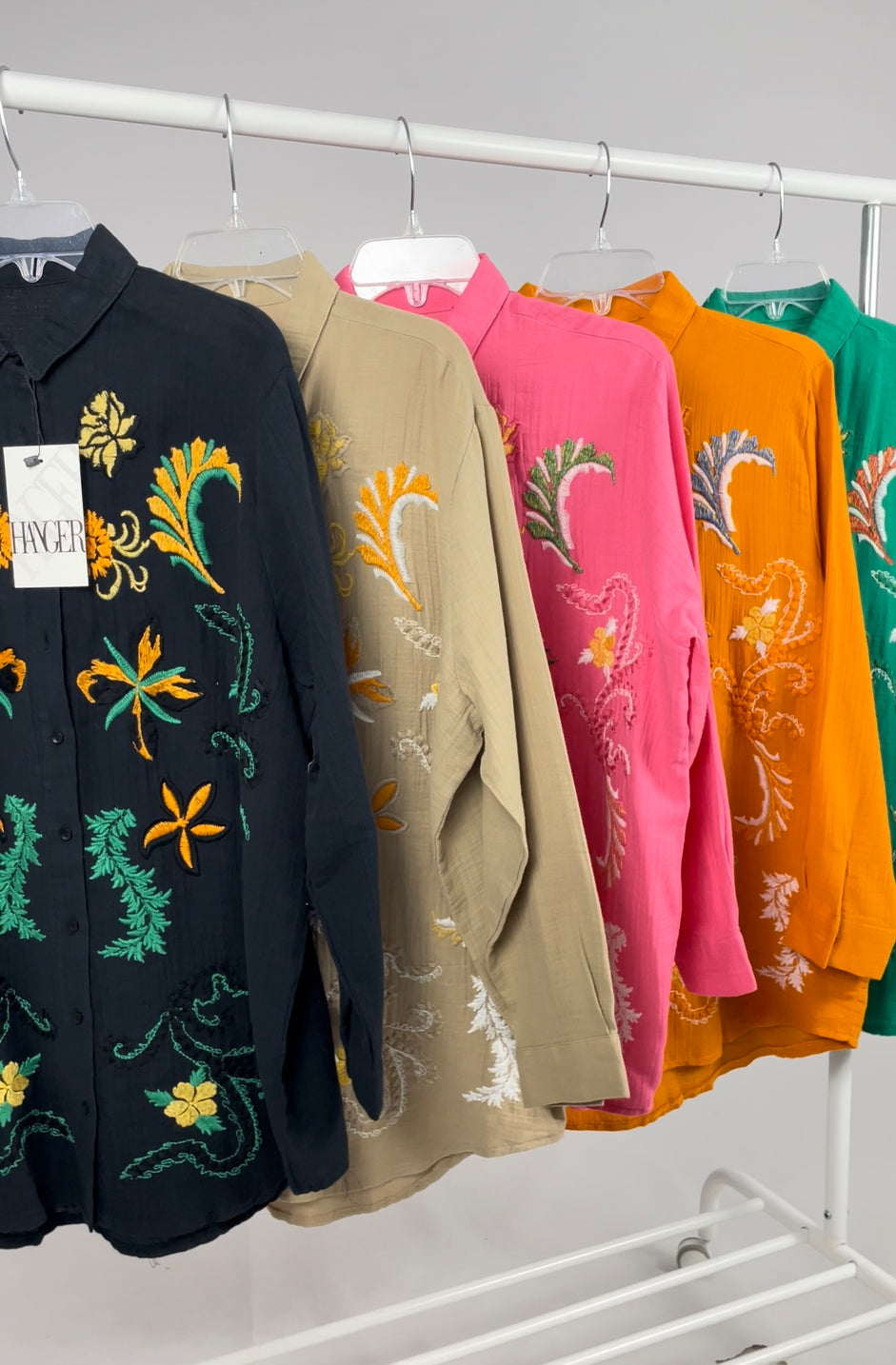 Floral embroidered shirt D - HANGER