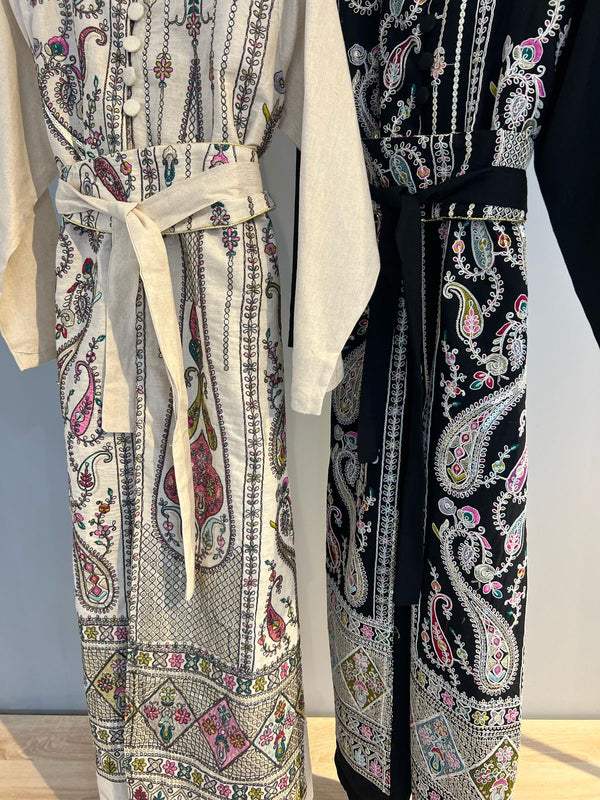 Kuwaiti belted dress F 4170 - HANGER