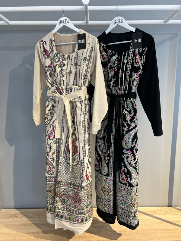 Kuwaiti belted dress F 4170 - HANGER