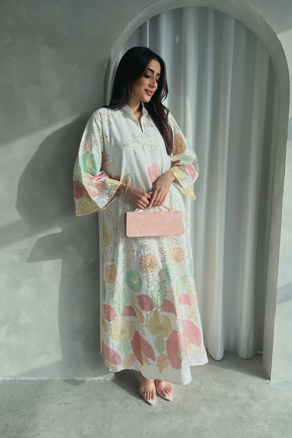 Kuwaiti dress F 2518