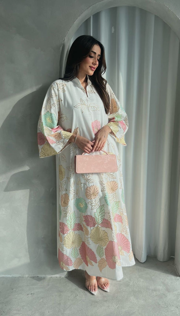 Kuwaiti dress F 2518