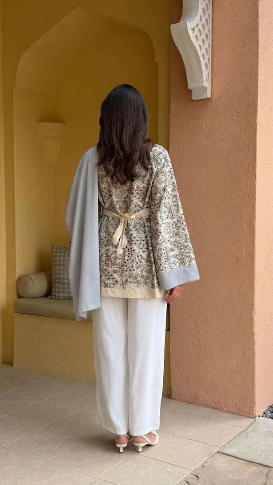 SATIN SCARF BLOUSE - HANGER