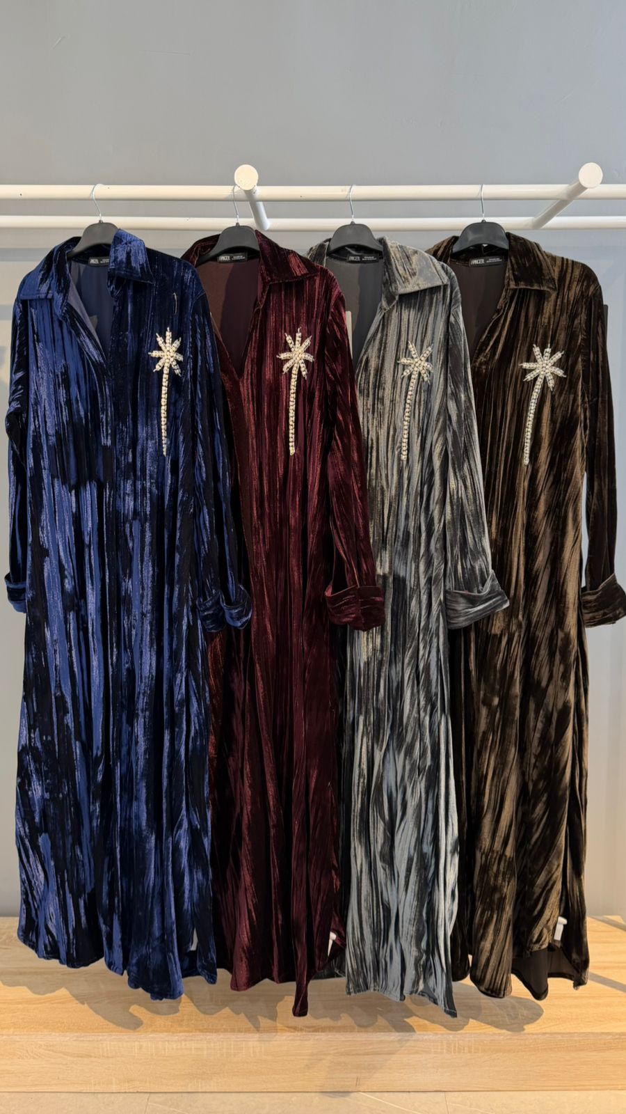 DRESS F - HANGER