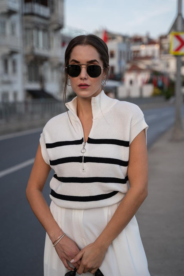 Cut sleeve Top TS231004 - HANGER