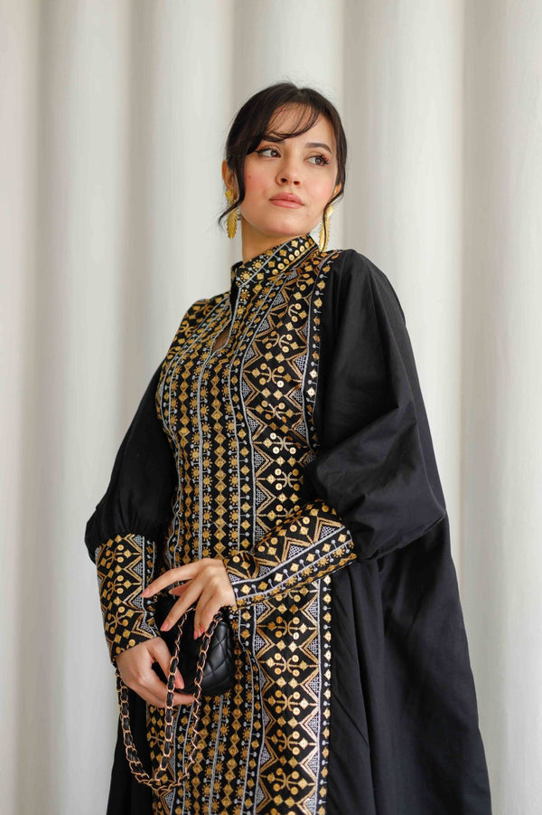 Kuwaiti V-neck D1045