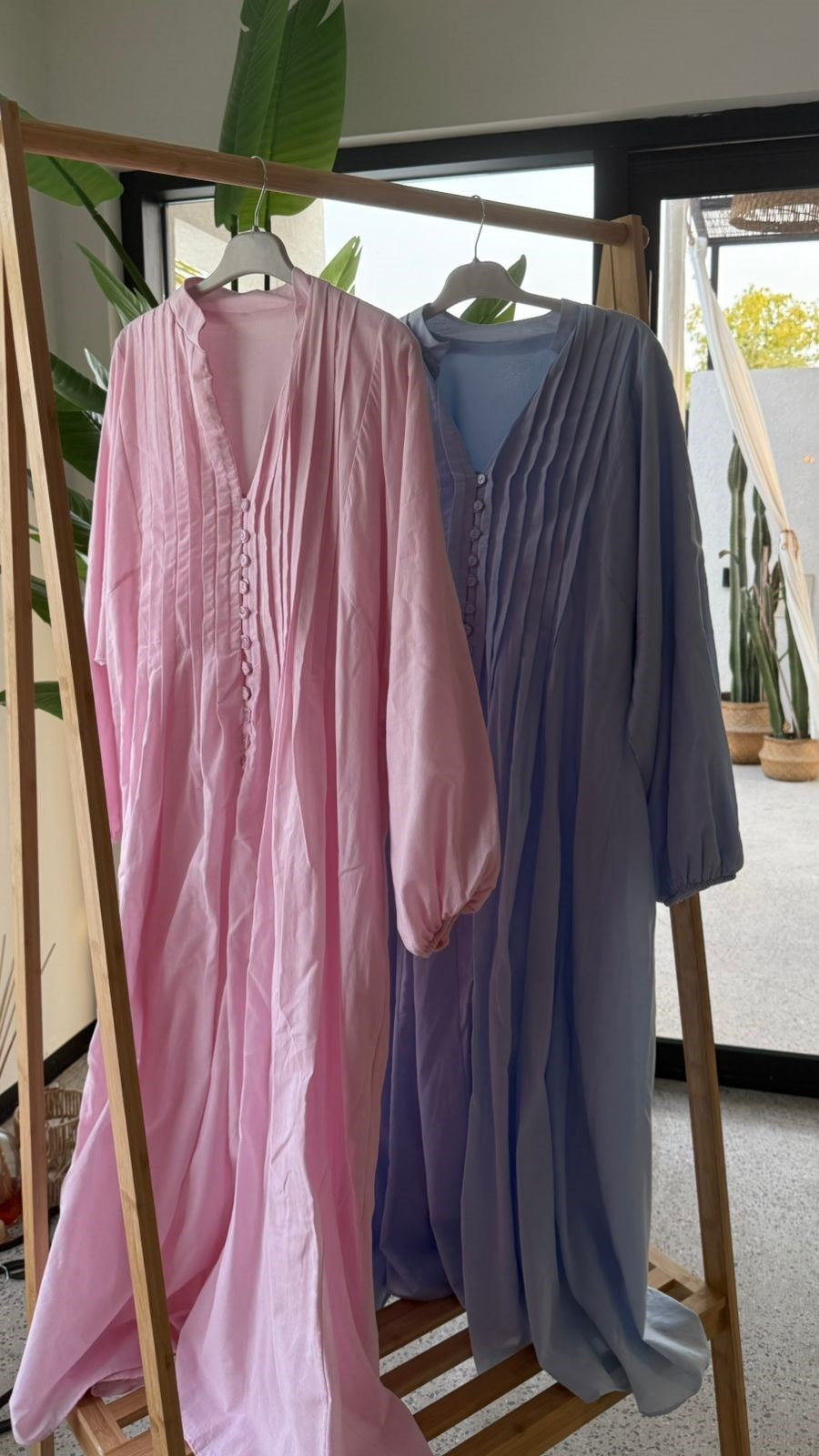 Dress E5007 - HANGER