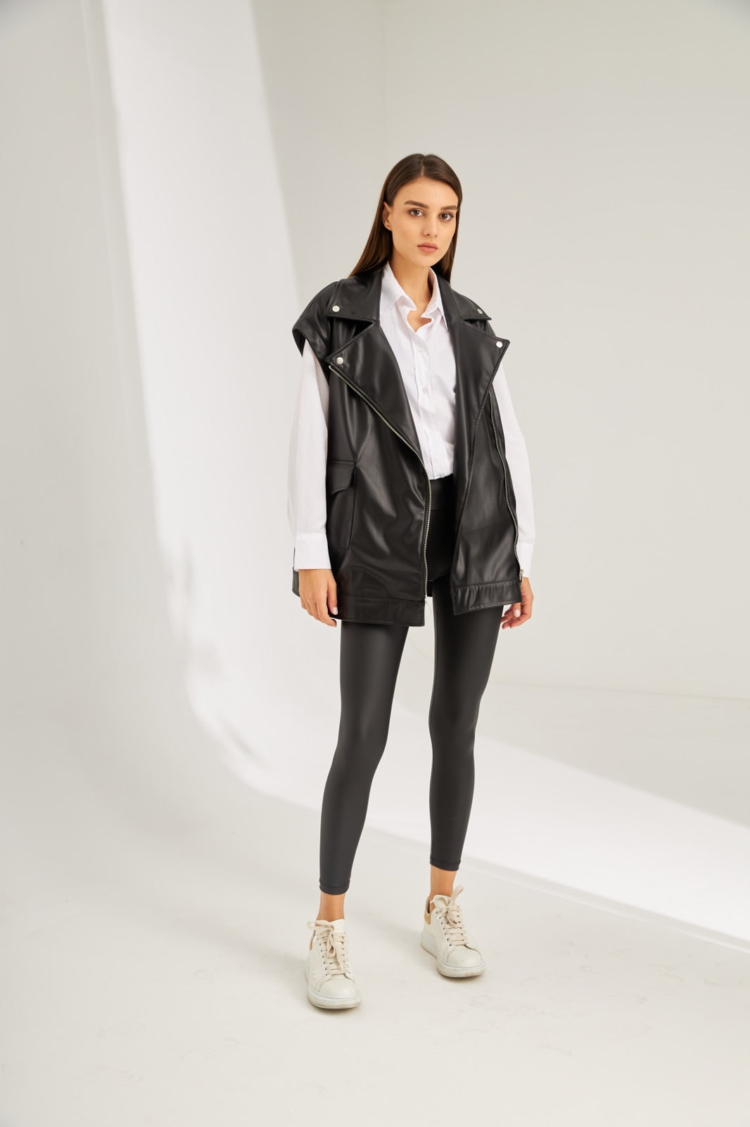 Leather vest - HANGER